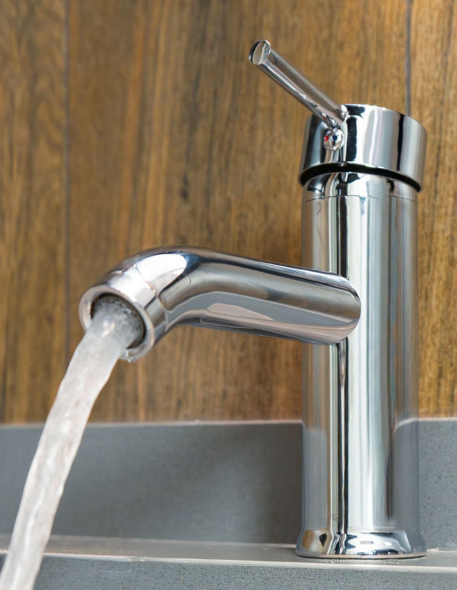 Llave mezcladora para baño Brucke Bastei